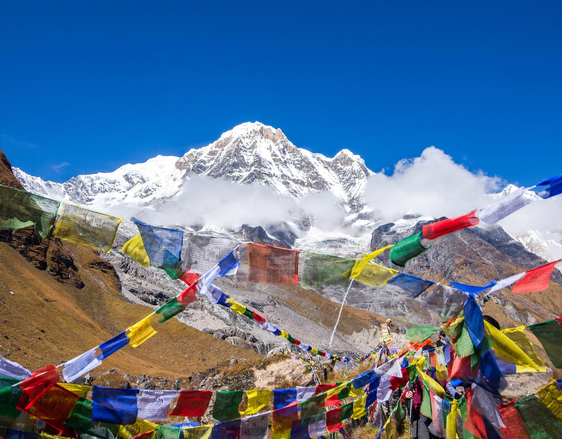 Annapurna base camp with return heli Trek