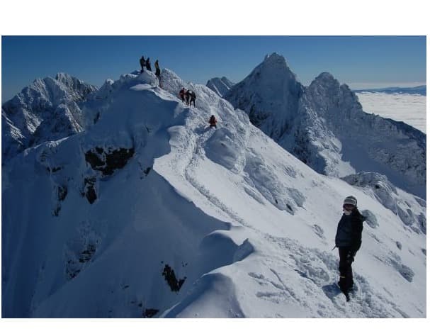 Chulu East Peak climbing