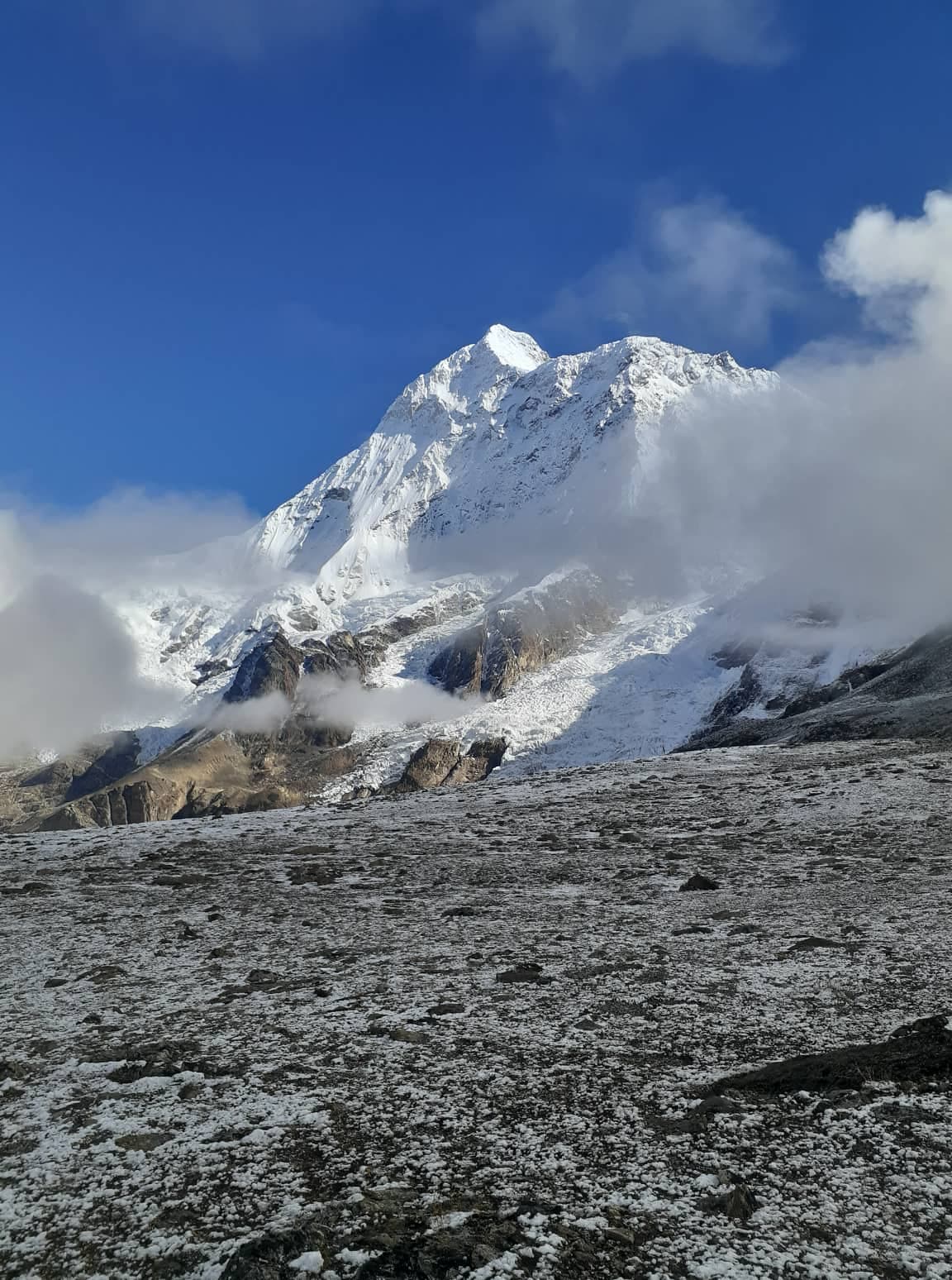 Makalu baase camp trek